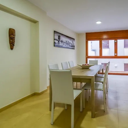 Vivalidays Urban Tossa House Holiday home