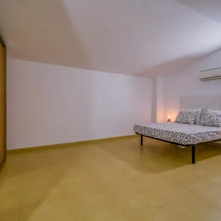 Vivalidays Urban Tossa House *