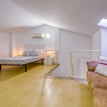Vivalidays Urban Tossa House * Tossa de Mar