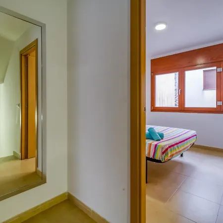 Vivalidays Urban Tossa House Holiday home *