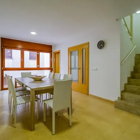Vivalidays Urban Tossa House