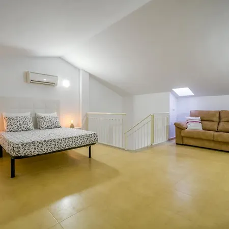 Vivalidays Urban Tossa House Holiday home